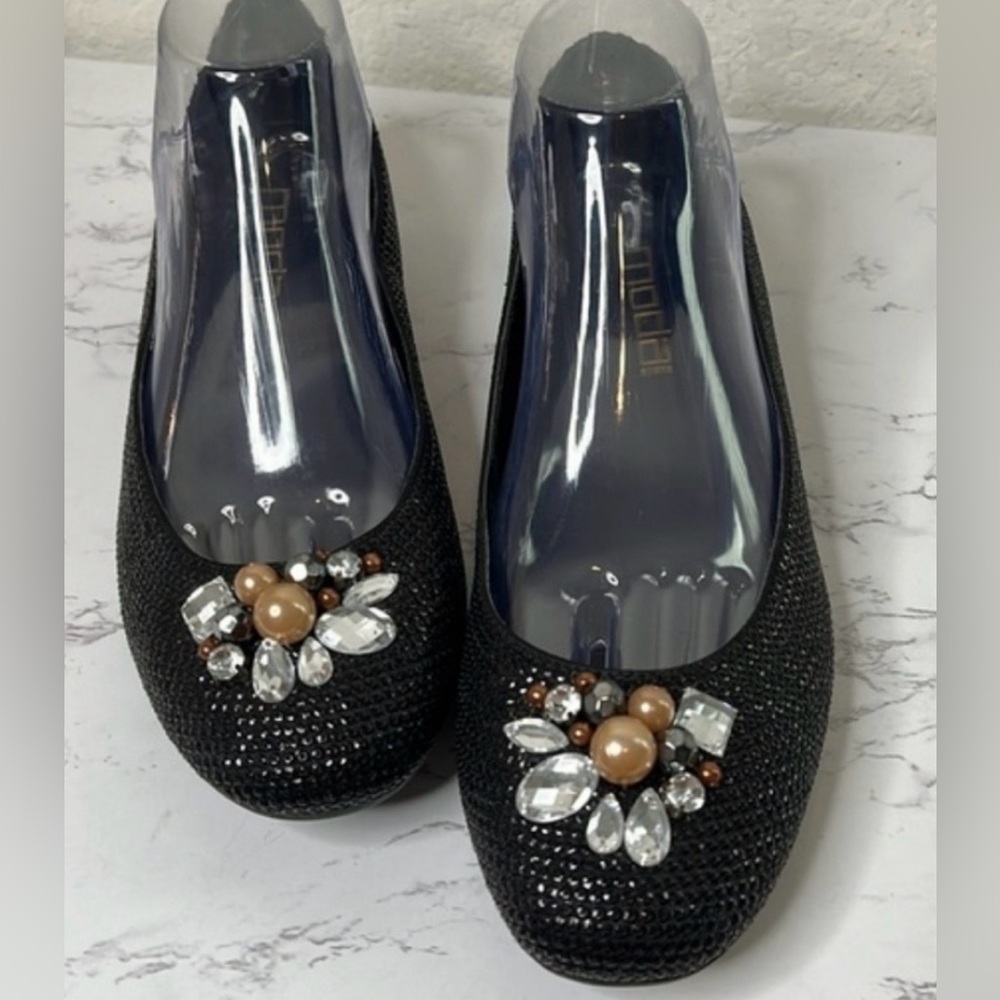 Elegant Black Embellished Flats